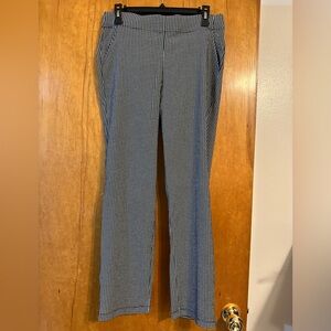 Max Studio Black and White Cropped Pants